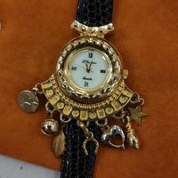 Orologio donna elegante con ciondoli