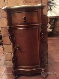 Comodino in noce inizio 900