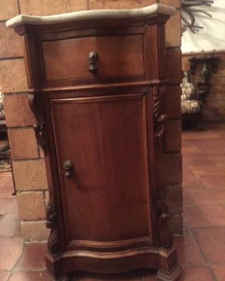 Comodino in noce inizio 900