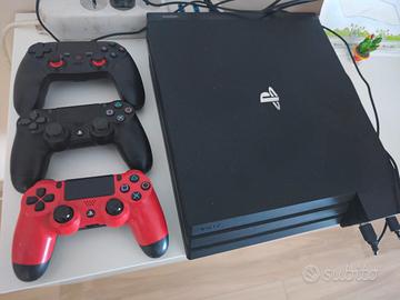 Play station 4 + 3 joystick + 3 giochi