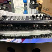 Roland V-1HD+ mixer AV