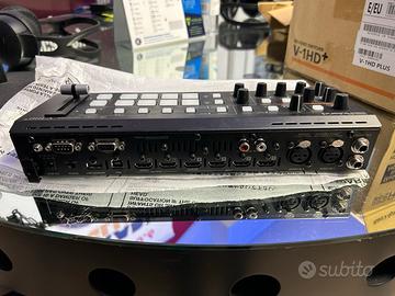 Roland V-1HD+ mixer AV