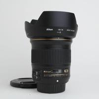 Nikon AF-S Nikkor 24/1,8 G ED + paraluce HB-76 450