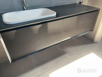 Mobile da bagno sospeso