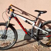 MTB SCOTT CARBONIO