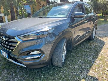 Auto Hyundai Tucson