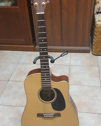 chitarra acustica  preamplificata