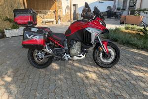 Multistrada V4S Travel & Radar