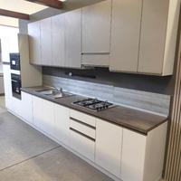 Cucina fine serie NUOVA adattabile, top nuovo!