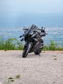 Yamaha R7 midnight black 2025