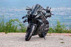 Yamaha R7 midnight black 2025
