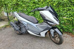 MALAGUTI MADISON 125cc WHITE LIQUID COOLED