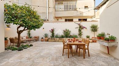 CASA INDIPENDENTE A ORIA