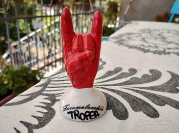 Mano portafortuna in ceramica