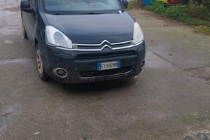 si vende autocarro Citroen Berlingo 