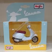 Modellino Vespa Piaggio Primavera 150 Maisto 