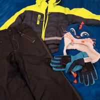 Tutta neve 3/4 anni+ guanti + capello+ scarpe N 27