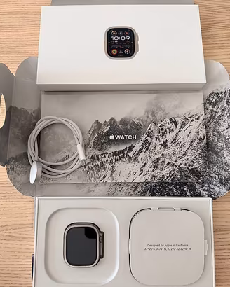 Apple Watch Ultra2 Natural Titanium + 4 cinturini