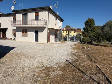 CASA SEMINDIPENDENTE A CAMPOSAMPIERO