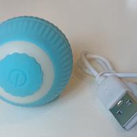 Palla interattiva rotante per gatti. Giocattolo.