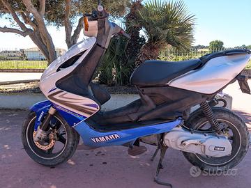 Yamaha Aerox 50 2 Tempi livrea bianco/blu