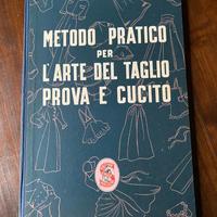 Libro vintage per sartoria