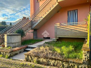 3 LOCALI A ALTOPASCIO