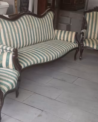 divano con poltrone 