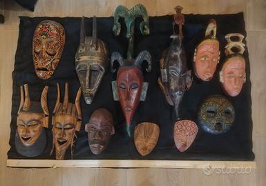 Collezione di maschere africane antiche 