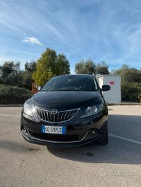 Lancia Ypsilon hybrid