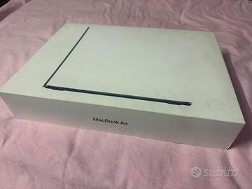 MacBook Air 15” M2 256GB – NUOVO SIGILLATO –