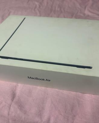 MacBook Air 15” M2 256GB – NUOVO SIGILLATO –