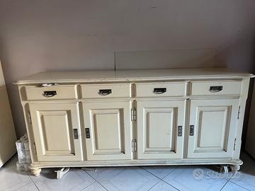 credenza in stile country
