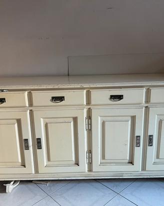 credenza in stile country