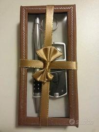 Confezione biro con accessori abbinati