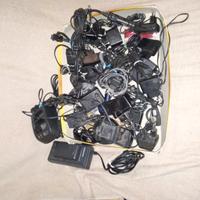 poco più di 30 cellulari usati dì vari anni fermi 