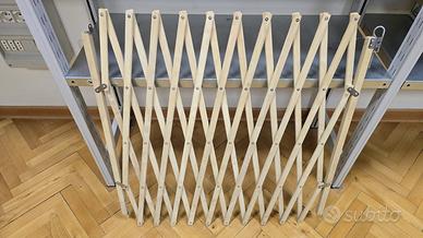 Barriera estensibile di sicurezza in legno