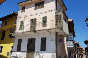 Casetta indipendente libera su due lati