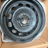 Cerchi in ferro da 16 per bmw