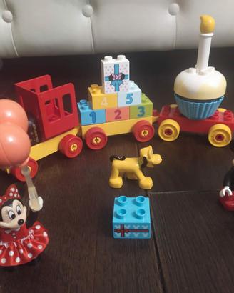 DUPLO Il Treno del compleanno di Topolino e Minnie