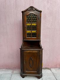 Angoliera in legno