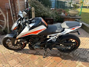 ktm duke 390
