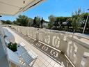 quadrilocale-fronte-spiaggia-con-piscina