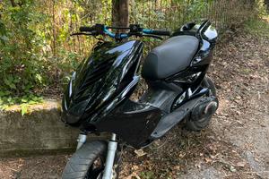 Aerox 50 con libretto piccolo