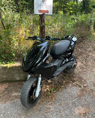 Aerox 50 con libretto piccolo