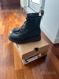 Stivali Dr. Martens numero 39