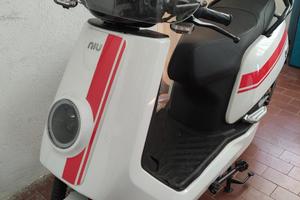 Scooter elettrico Niu NGT