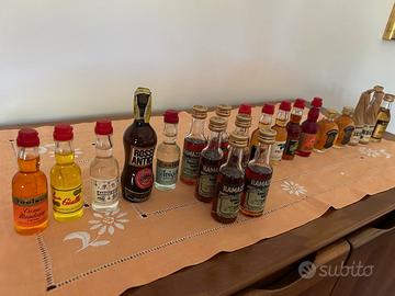 21 Vecchie Bottigliette di Liquore,  Mignon