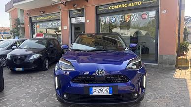 Toyota Yaris Cross 1.5 Hybrid 5p. E-CVT AWD-i Loun