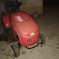 Trattorino tagliaerba castelgarden